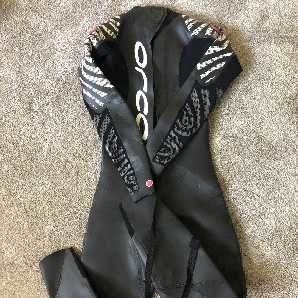Wetsuit - Picture 2 of 2